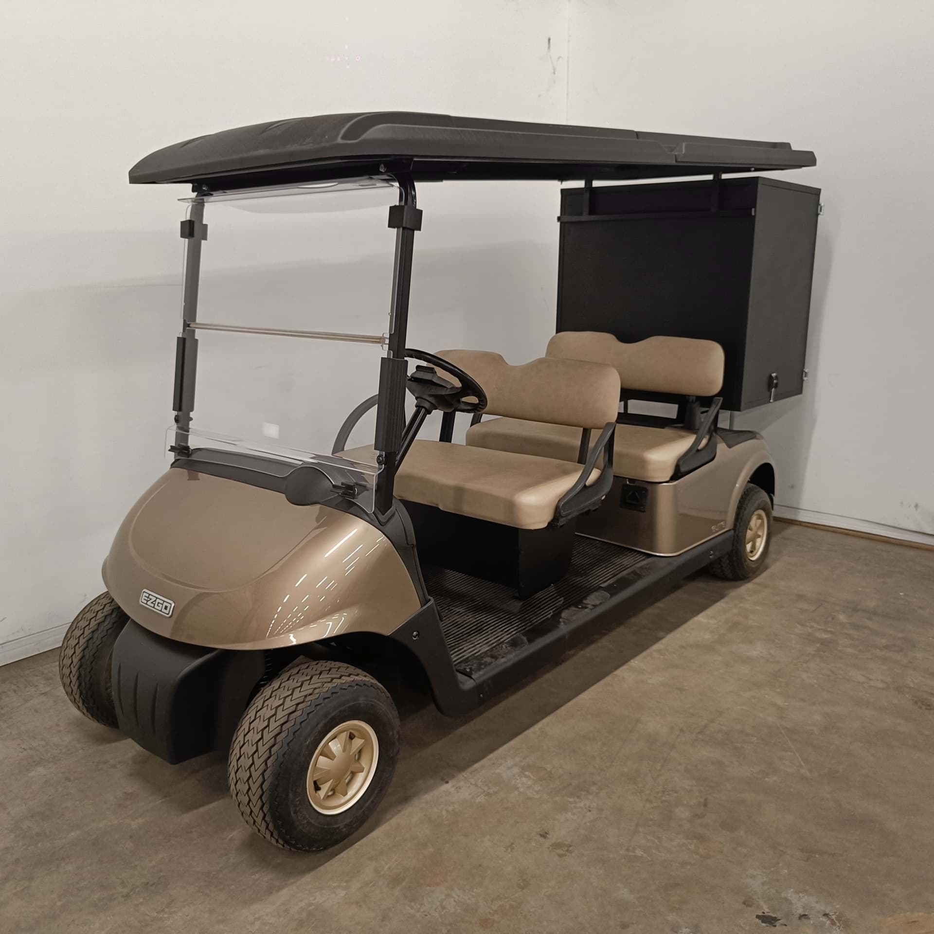 Picture of Refurbished - 2015 - Electric - EZGO - RXV - 6 seater - Gold